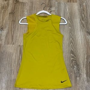 Nike workout tank top